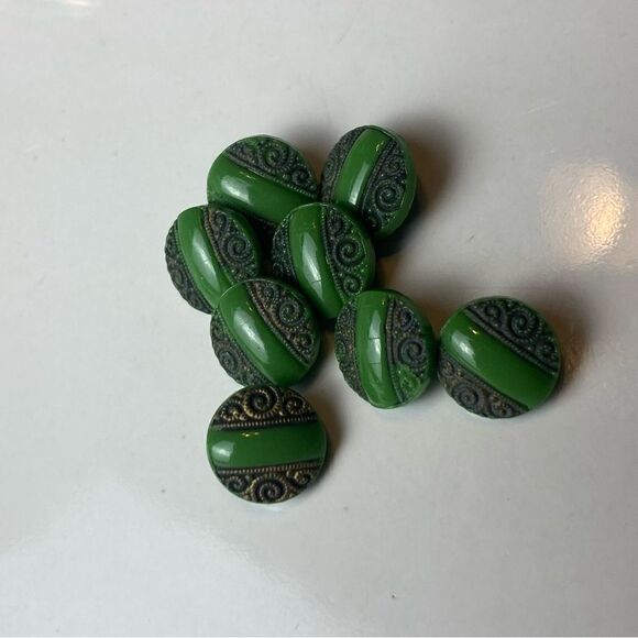 Variety Vintage Green Glass Button Bundle - Picture 14 of 16